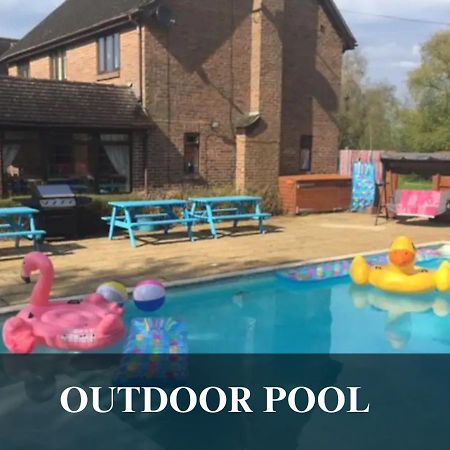 The Fortis House, Bournemouth, With Swimming Pool And Hot Tub Jacuzzi ภายนอก รูปภาพ
