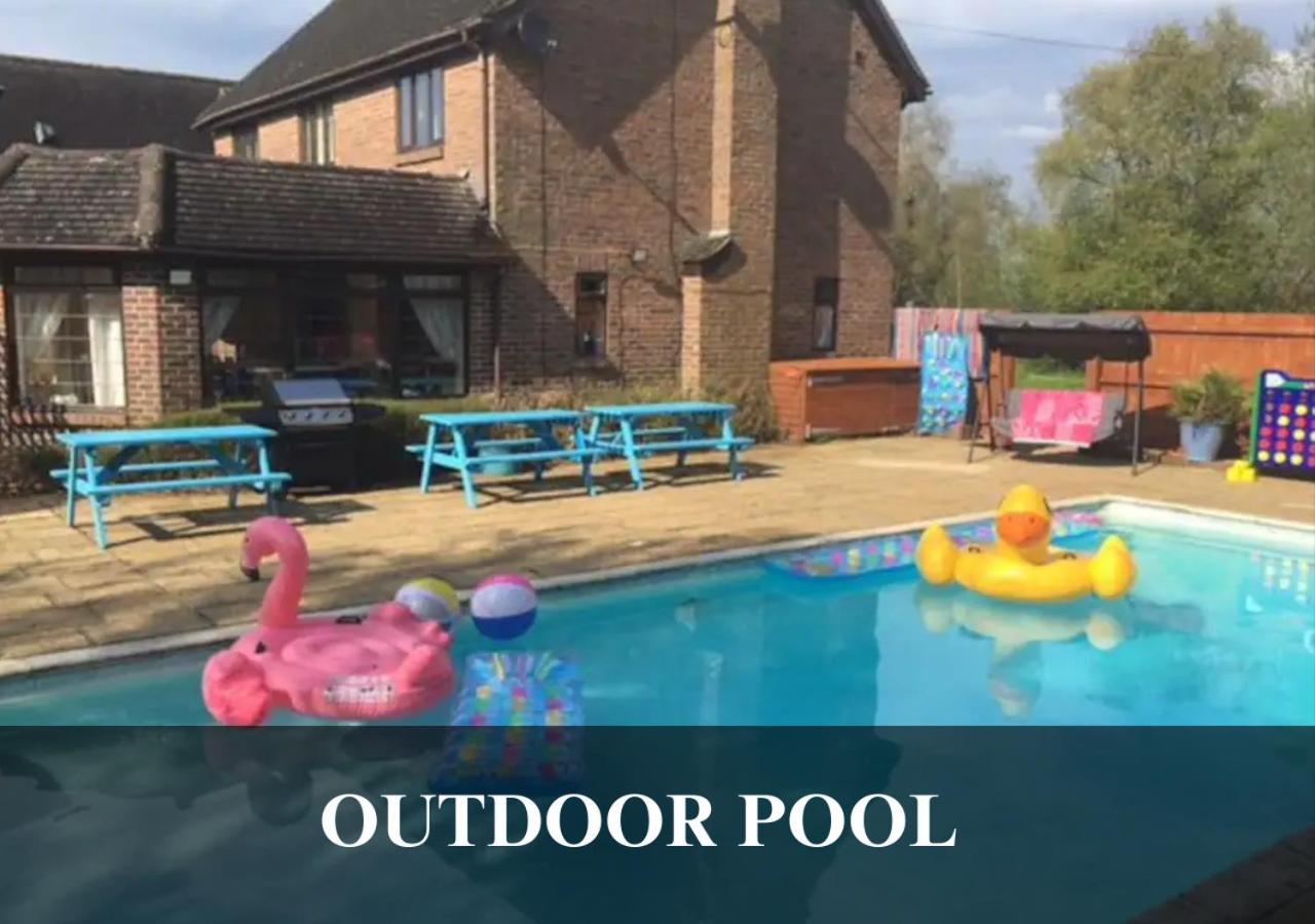 The Fortis House, Bournemouth, With Swimming Pool And Hot Tub Jacuzzi ภายนอก รูปภาพ